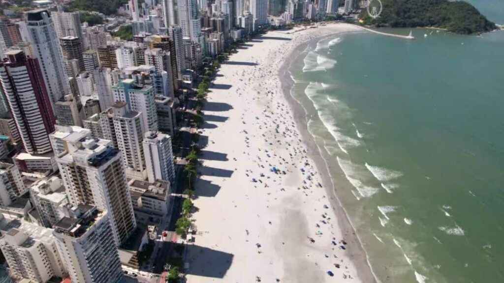 Por que o investimento imobiliário em Balneário Camboriú está crescendo tanto