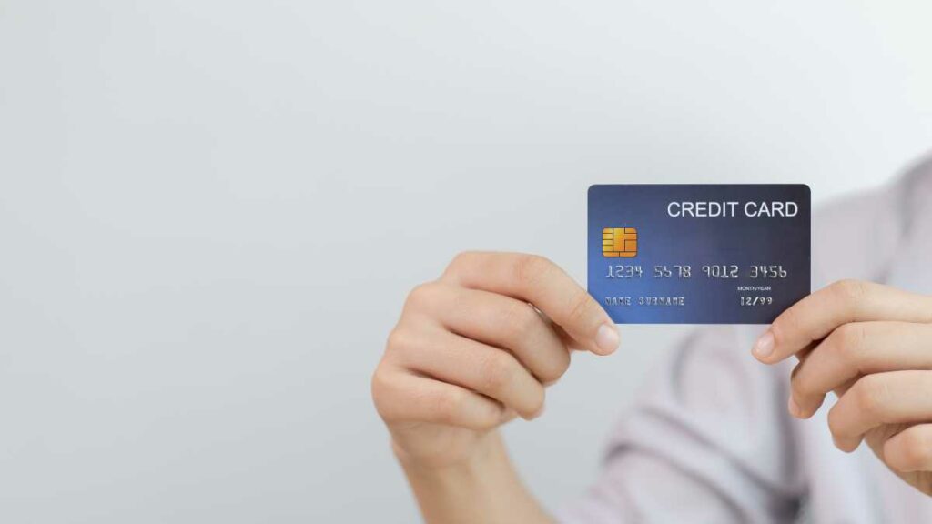 Negativados podem ter cartão de crédito
