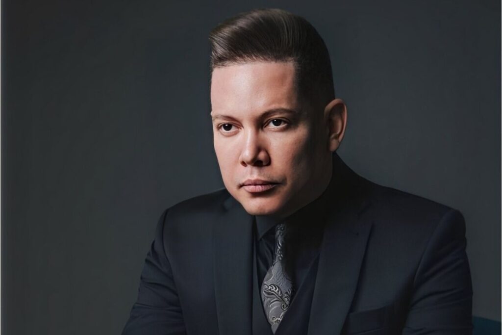 Bispo Bruno Leonardo doa R$ 100 mil para mulher com câncer de mama em tratamento paliativo